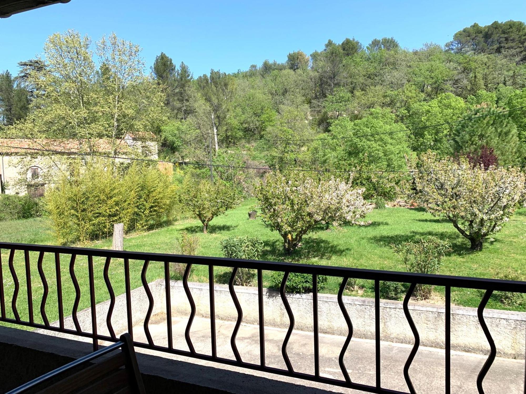 Gite La Loge 142 Route De Carpentras 84210 فيناسك المظهر الخارجي الصورة