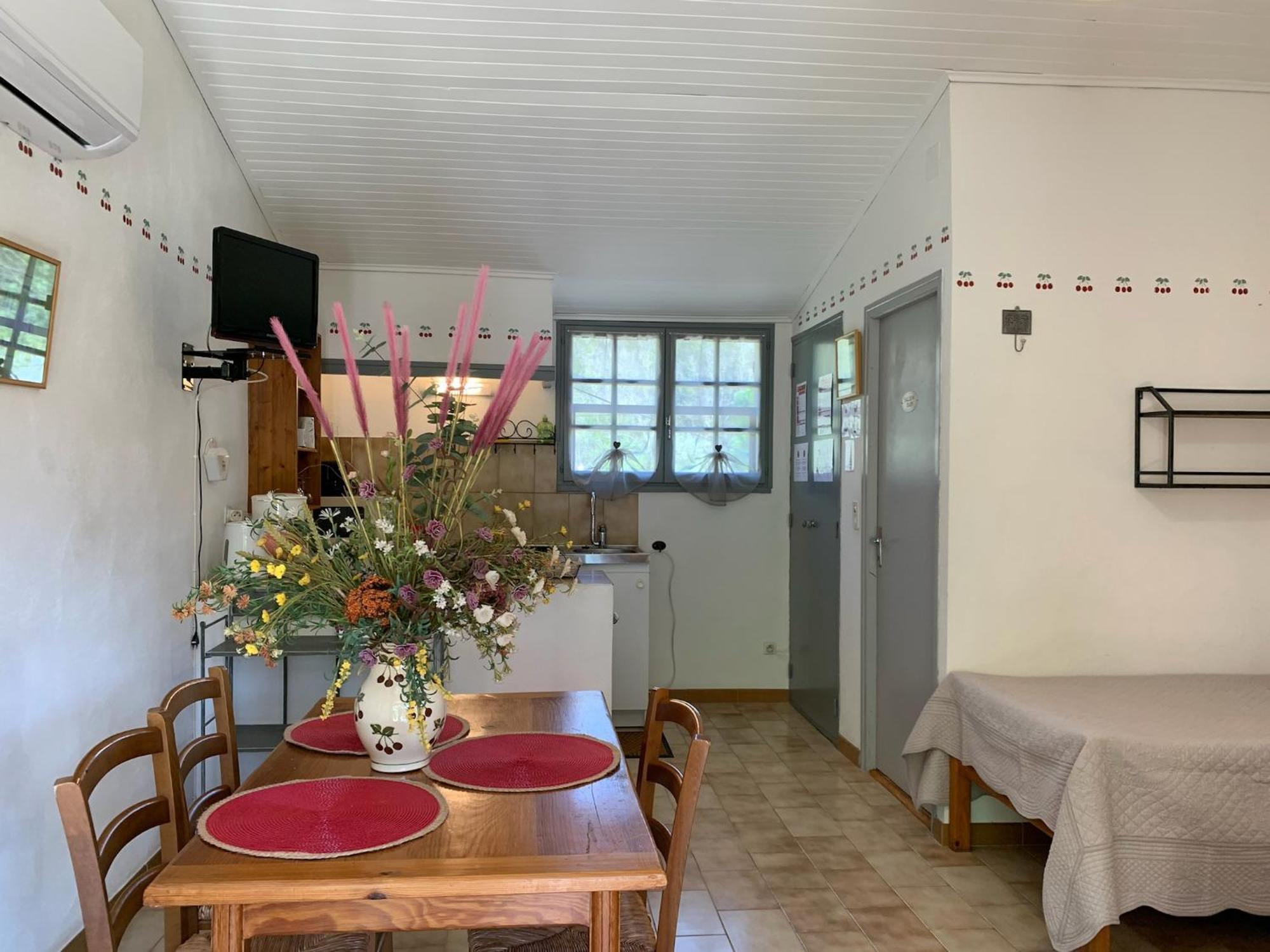Gite La Loge 142 Route De Carpentras 84210 فيناسك المظهر الخارجي الصورة