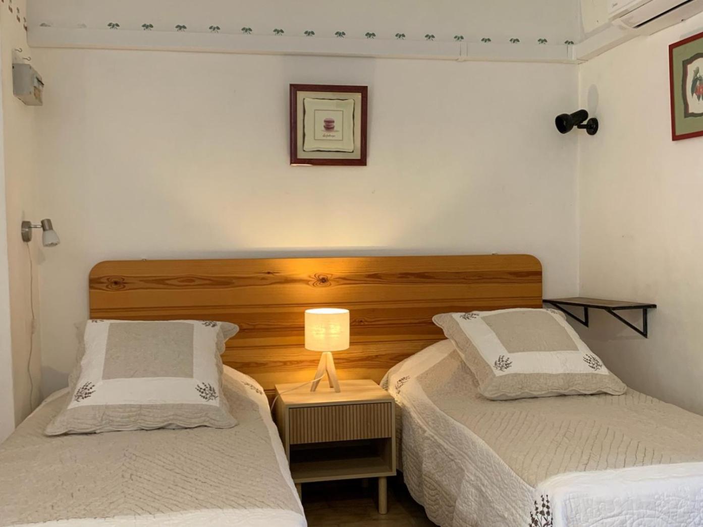 Gite La Loge 142 Route De Carpentras 84210 فيناسك المظهر الخارجي الصورة